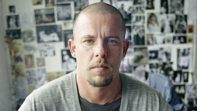 الکساندر مک کوئین طراح برجسته مد بریتانیایی