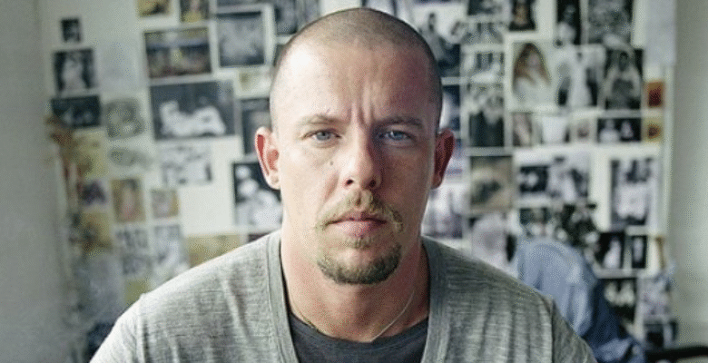 الکساندر مک کوئین طراح برجسته مد بریتانیایی