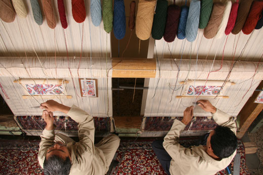 مصاحبه با آقای غلامرضا باغشنی/ شرکت فرش آستان قدس رضوی و بافت فرش های بزرگ پارچه جهان