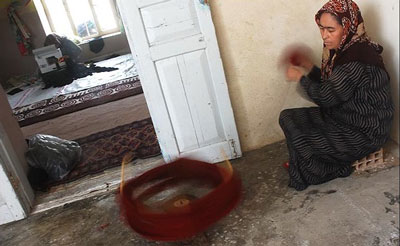 درقاب تصویر، فرش ترکمنی از آغاز تا امروز
