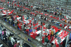 ۴۵۰ بنگلادشی در کارخانه تولید پوشاک مسموم شدند