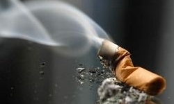 کاهش ۴۰ درصدی واردات سیگار و ۸۶ درصدی پوشاک