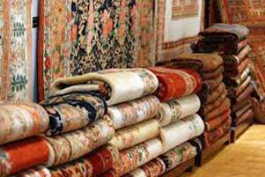 بافت یکی از نفیس ترین فرش های جهان در بوانات فارس