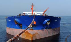 ماجرای بازگشت نفتکش‌های یونانی به ایران/ شرکت نفت: صحت ندارد