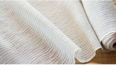 شکل3: یک پارچه کشسان تولید شده از نخ ابریشم به عنوان تار و نخ کاغذی به عنوان پود