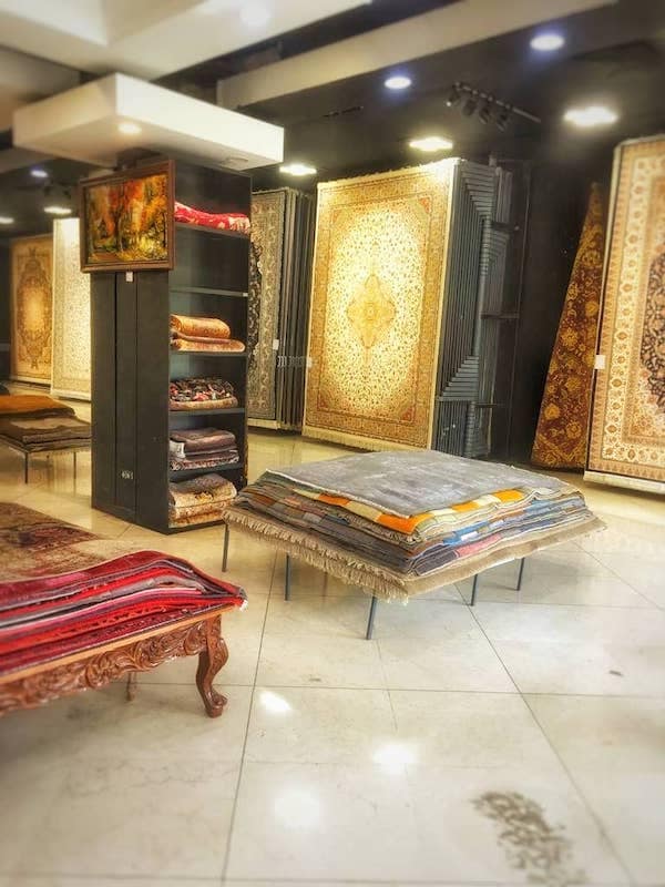عکس از: مجتع تجاری خانه فرش به مدیریت آقای سید عبدالغفار موسوی
