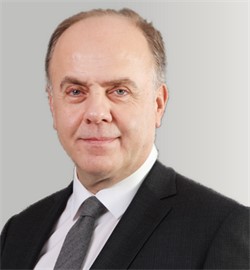 اقای Mustafa Sormegoz مدیر عامل شرکت یونسا