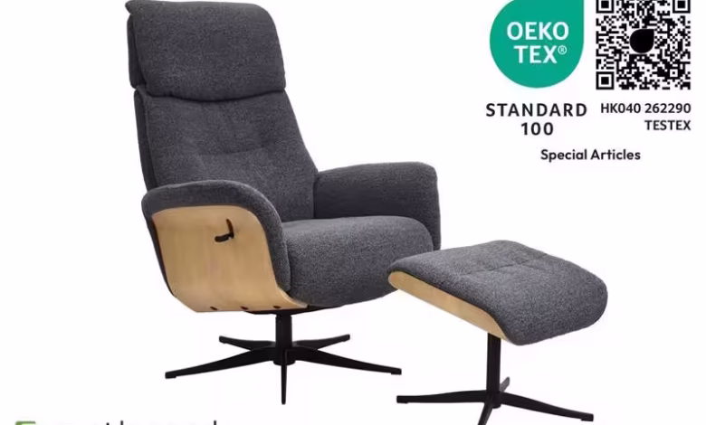 نمای نزدیک از مبلمان تولیدی شرکت Castle Mark با برچسب گواهی OEKO-TEX STANDARD 100 که نشان‌دهنده ایمنی و کیفیت بالای محصول است.