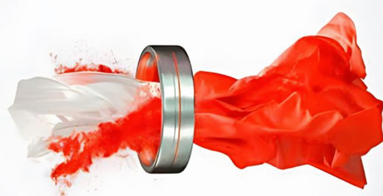 دستگاه رنگرزی بدون آب با فناوری CO2 فوق بحرانی در حال عملیات روی پارچه‌های صنعتی