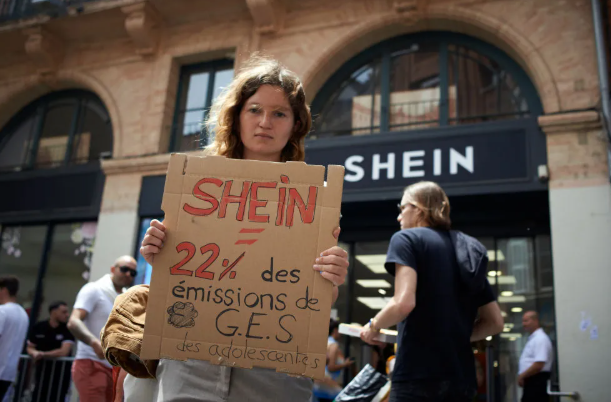 برند شین در مرکز موج مد فوق سریع و انتقادات مربوط به پایداری، حقوق کارگران و کیفیت پوشاک ارزانقیمت