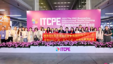 نمای داخلی نمایشگاه ITCPE در مرکز PWTC Expo گوانگژو با حضور شرکت‌های فعال در حوزه چاپ دیجیتال نساجی و ماشین‌آلات امبرویدری.