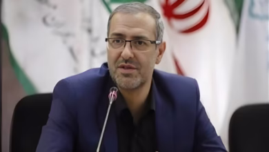 جمعآوری خردهپارچه و پسماند نساجی از تولیدیهای پوشاک در محدوده هفتتیر و خیابان مفتح تهران توسط خودروهای شهرداری