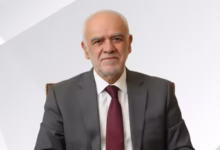 طراح نقوش سنتی فرش دستباف عباسعلی سنگانی پیشکسوت طراحی فرش ایرانی